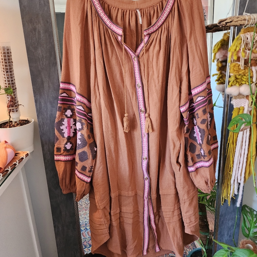 Gorgeous Free People dress, oversized